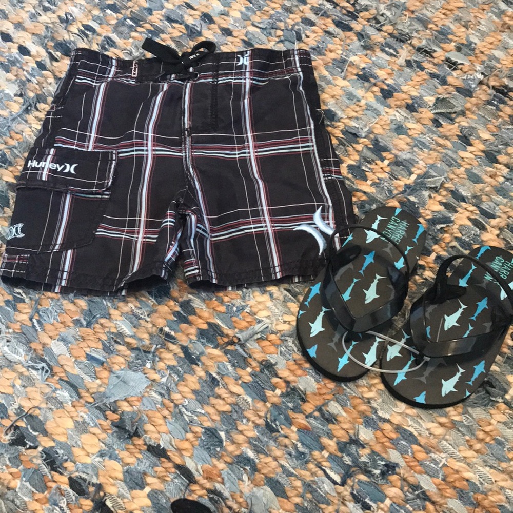 Swim shorts and flip flops
